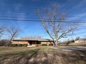 9712 Springdale Rd in Austin, TX - Building Photo - Building Photo