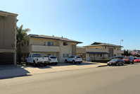 Felspar Cabanas Apartments in San Diego, CA - Foto de edificio - Building Photo