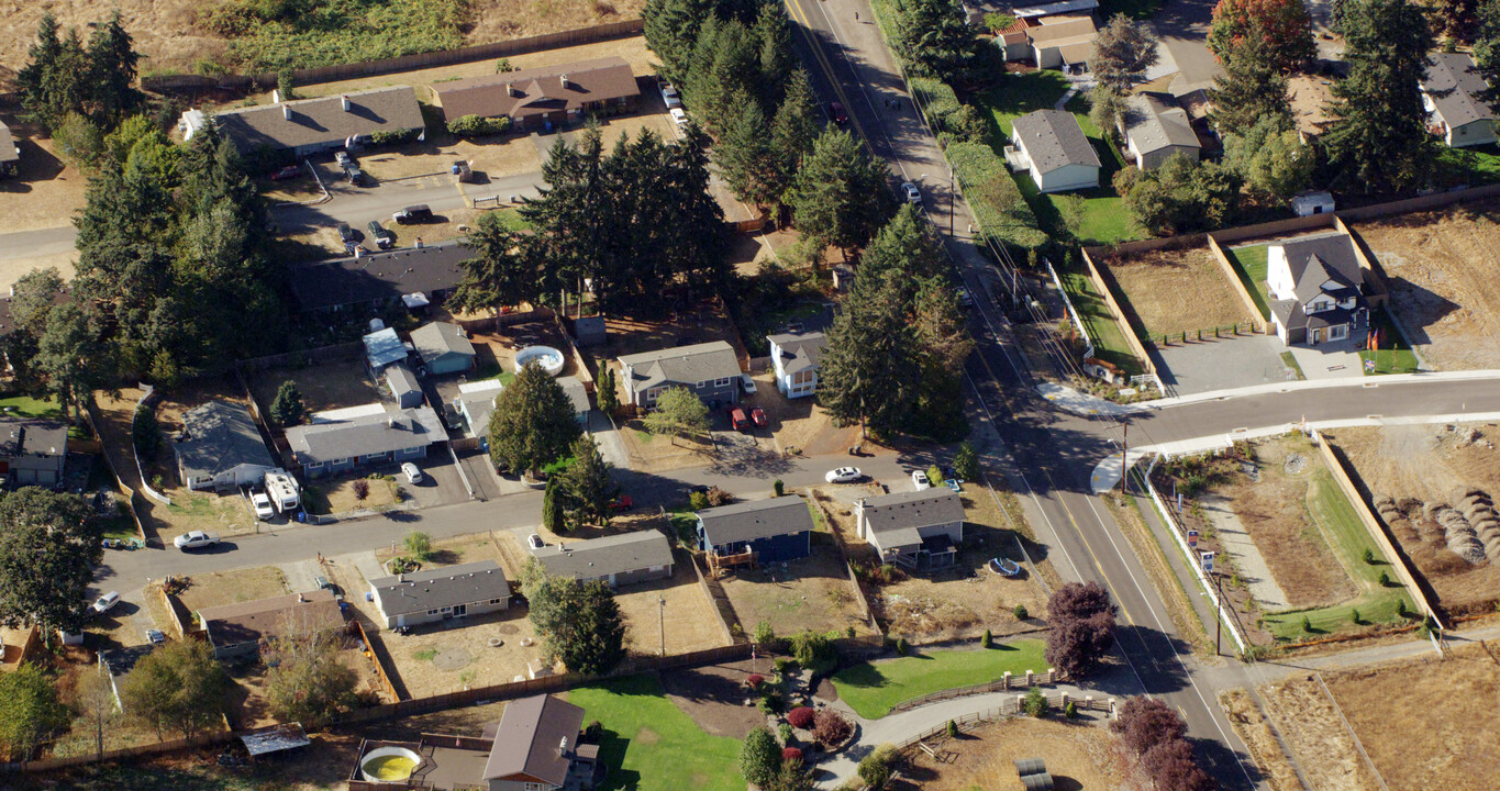 The Landing at Spanaway Lake in Spanaway, WA - Foto de edificio