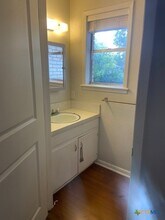 106 Huff St in Luling, TX - Building Photo - Building Photo