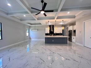 122 NW Dorchester St in Port St. Lucie, FL - Building Photo - Building Photo
