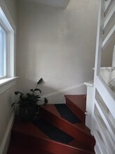 6518 25th Ave NW, Unit 2 in Seattle, WA - Foto de edificio - Building Photo