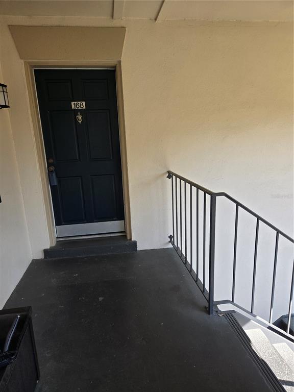 10342 Carrollwood Ln in Tampa, FL - Building Photo - Building Photo