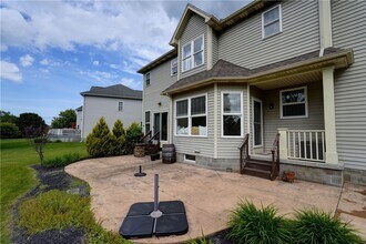 83 Angels Path in Webster, NY - Building Photo - Building Photo