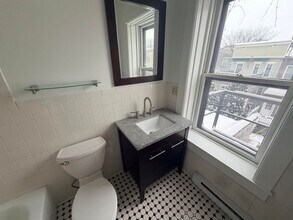 285.5 Hudson Ave in Albany, NY - Foto de edificio - Building Photo