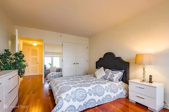425 5th Ave, Unit 53B in New York, NY - Building Photo - Building Photo