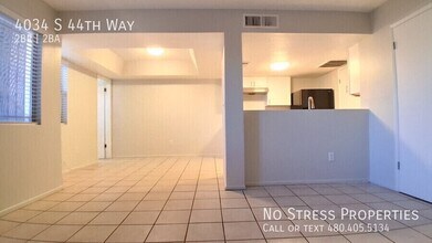 4034 S 44th Way in Phoenix, AZ - Building Photo - Building Photo