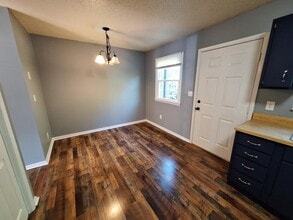 323 Emerald Dr in Bristol, VA - Building Photo - Building Photo