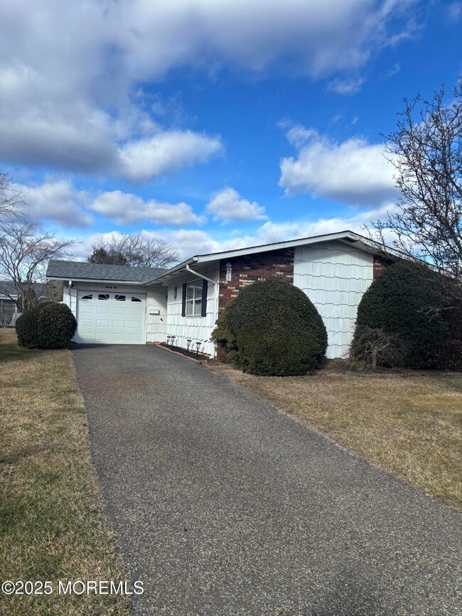 property at 25 Robinson Rd