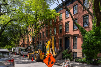 257 W 11th St in New York, NY - Building Photo - Building Photo