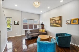 4438 N Racine Ave in Chicago, IL - Building Photo - Building Photo
