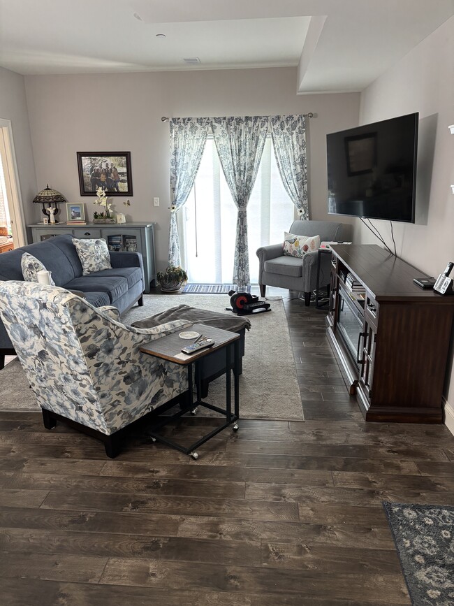 6401 Brookfield Court Dr, Unit 6401 Brookfield Ct. 102