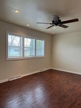 274 S Beck Rd in Lindenhurst, IL - Building Photo - Building Photo