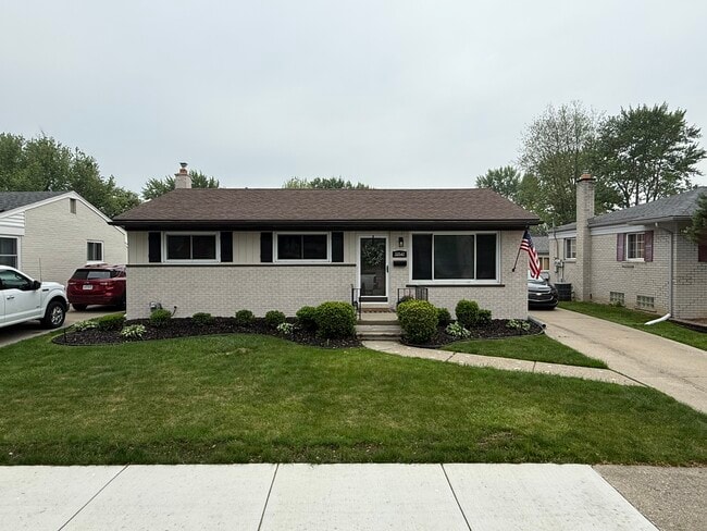 property at 32547 Birkshire St