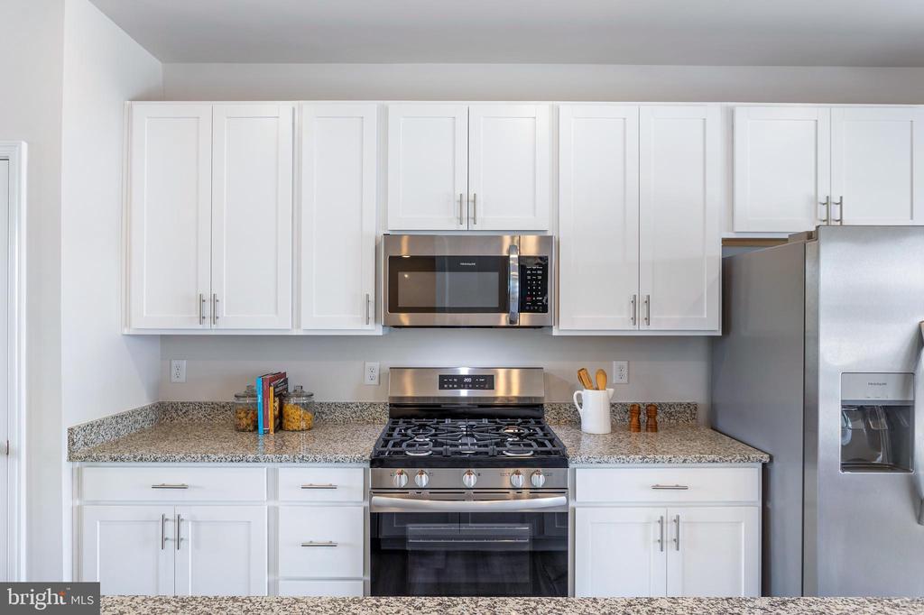 5738 Glencoe Pl in Waldorf, MD - Building Photo