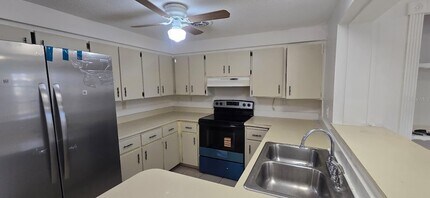 36 Tulane Rd in Venice, FL - Building Photo - Building Photo