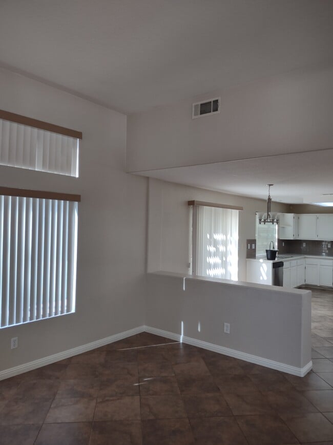31495 Corte Rimola in Temecula, CA - Building Photo - Building Photo
