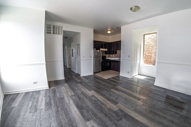 317 S Homan Ave, Unit 3E in Chicago, IL - Building Photo - Building Photo
