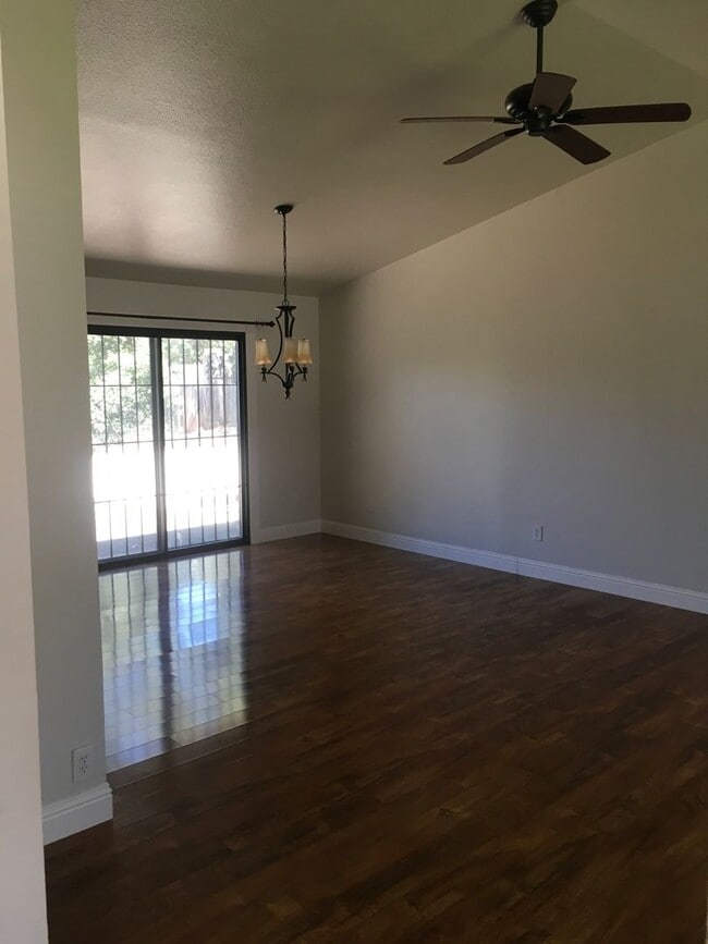 3410 Silverwood St in Redding, CA - Building Photo - Building Photo