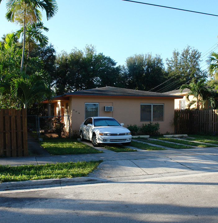70 NW 59th St in Miami, FL - Building Photo