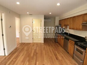 379 Harvard St in Cambridge, MA - Building Photo - Building Photo