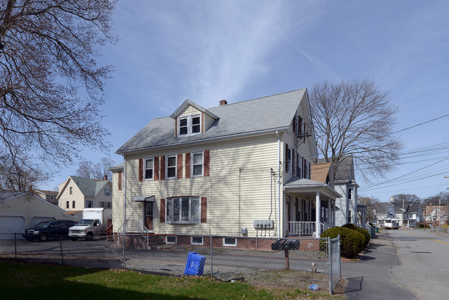 100 School St in Taunton, MA - Building Photo - Building Photo