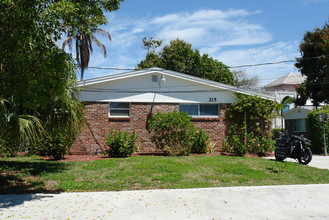 First Street Boat Haven in Bonita Springs, FL - Building Photo - Building Photo