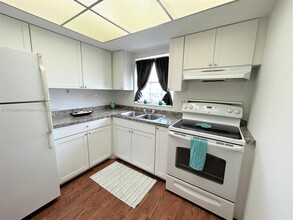 2658 Emory Dr E in West Palm Beach, FL - Building Photo - Building Photo
