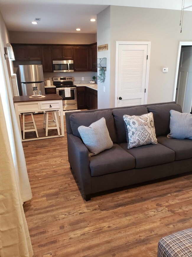 Falcon Crest Apartments