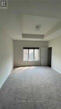 221 Clockwork Dr in Brampton, ON - Building Photo - Building Photo