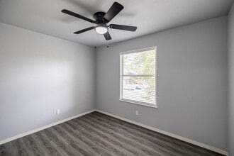 1701 N Lewis Ave in Fayetteville, AR - Building Photo - Building Photo