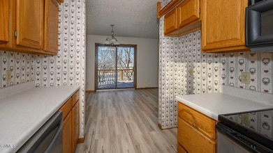 1731 5th Ave NE in Beulah, ND - Foto de edificio - Building Photo