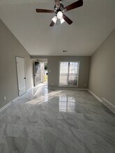 6950 Hillshire Dr in Memphis, TN - Building Photo - Building Photo