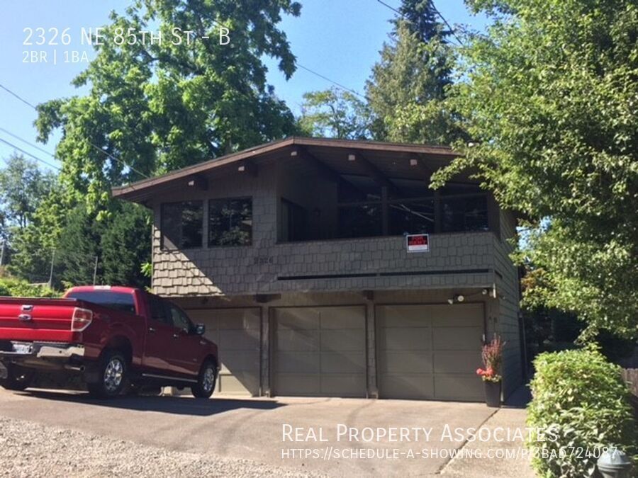 2326 NE 85th St in Seattle, WA - Building Photo