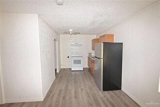 401 N Bethel St in Roma, TX - Building Photo - Building Photo