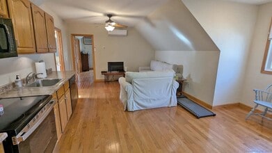 34 Hog Hill Rd in East Hampton, CT - Building Photo - Building Photo