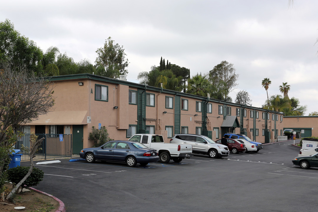 Rancho Pointe Apartments in Spring Valley, CA - Building Photo