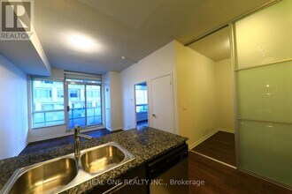 500 Sherbourne St in Toronto, ON - Building Photo - Building Photo