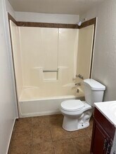 415 E Thoroughbred St, Unit 415 in Tucson, AZ - Building Photo - Building Photo