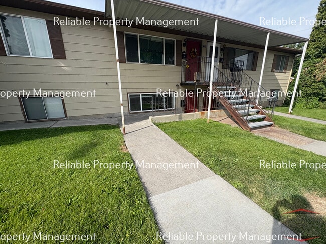 1158 John Adams Pky, Unit 4