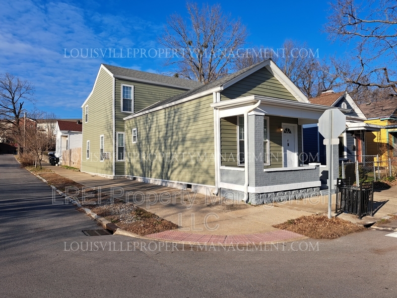 1401 Debarr St in Louisville, KY - Building Photo