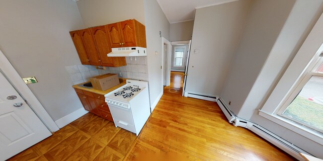 20 Hingham St, Unit #1 in Cambridge, MA - Foto de edificio - Building Photo