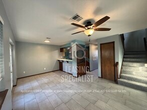 1020 Rambling Oaks Dr in Norman, OK - Building Photo - Building Photo