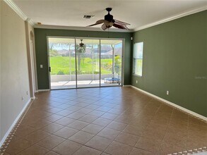 7405 Surrey Wood Ln in Apollo Beach, FL - Building Photo - Building Photo