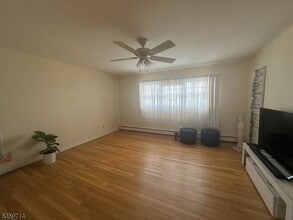 436 N Taylor Ave in South Hackensack, NJ - Building Photo - Building Photo