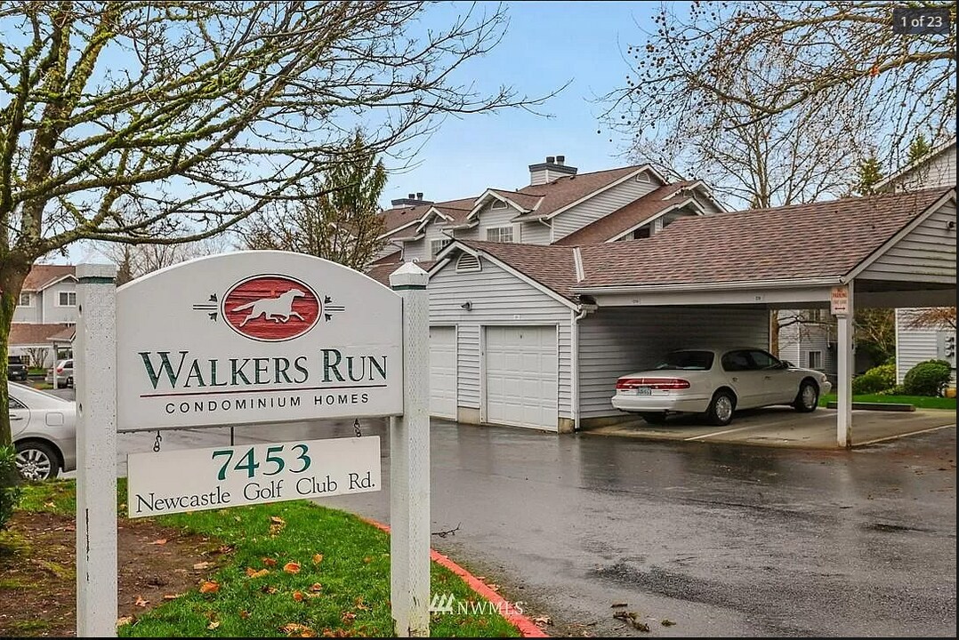 7453 Newcastle Golf Club Rd, Unit B302 in Newcastle, WA - Building Photo