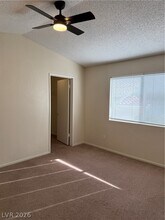 701 Wheat Ridge Ln in Las Vegas, NV - Building Photo - Building Photo