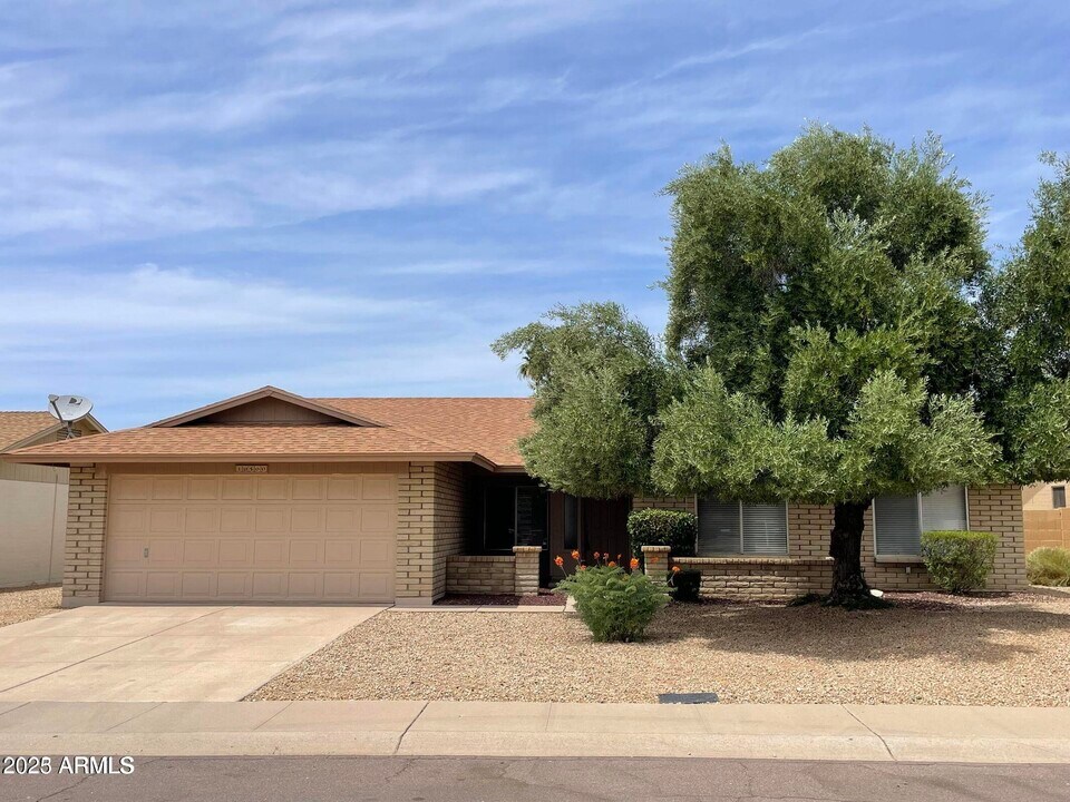 10500 E Mercer Ln in Scottsdale, AZ - Building Photo