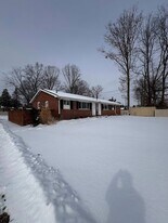 5032 S Main St in Akron, OH - Building Photo