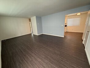 718 N Guadalupe Ave, Unit 1 in Redondo Beach, CA - Foto de edificio - Building Photo